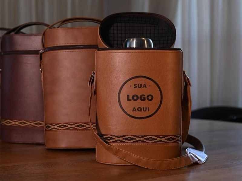 Mateira em Couro Personalizada para Chimarrão em Bagé