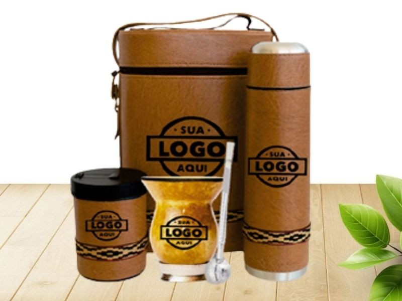 Kit com Cuia, Garrafa Térmica, Mateira, Porta Erva e Bomba para Chimarrão Personalizados em Santa Maria